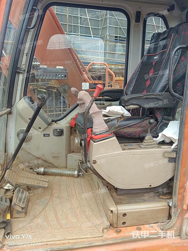 驾驶室整体（整机外观）