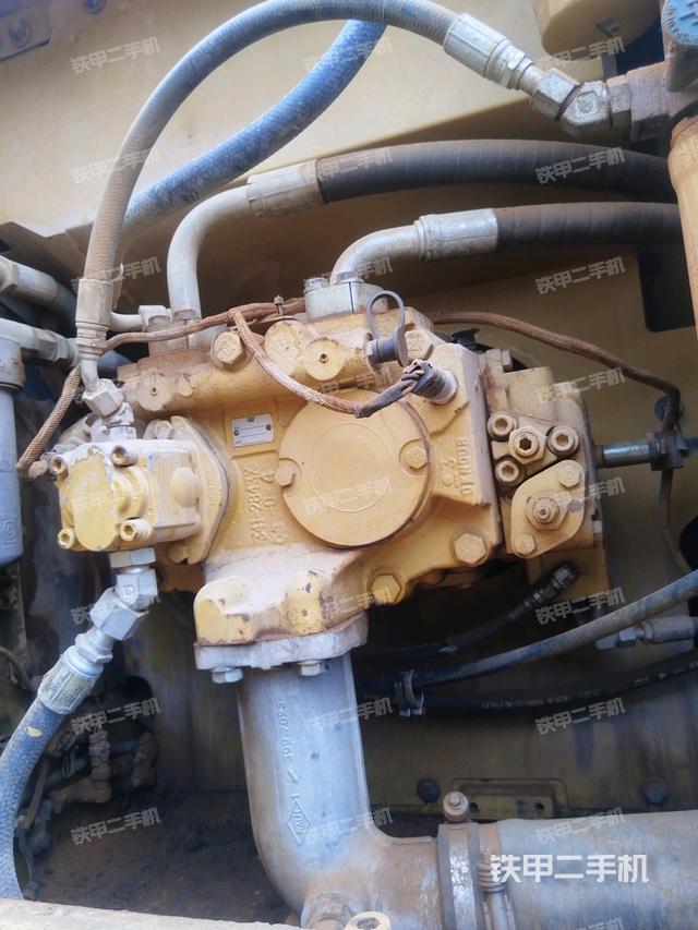 液壓泵斜45?左（大件艙室）