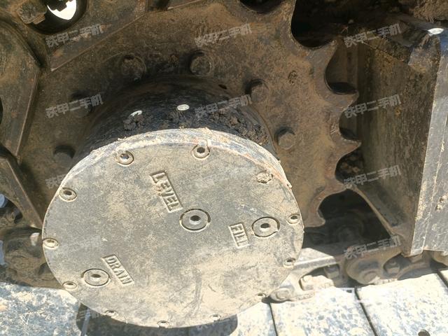 右驅(qū)動輪（行走機(jī)構(gòu)）