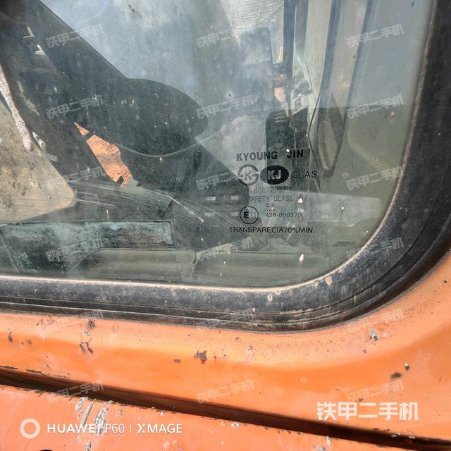 后窗玻璃角標(駕駛室部分) 后窗玻璃角標(駕駛室部分)