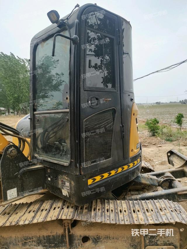 駕駛室整體（整機(jī)外觀）