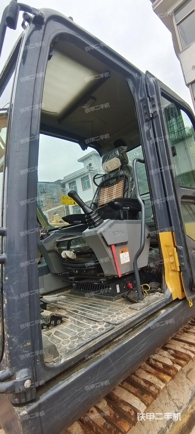 驾驶室整体（整机外观）