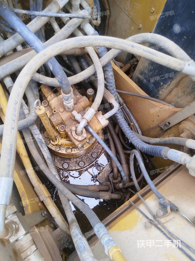 回轉(zhuǎn)馬達(dá)（上車部件）