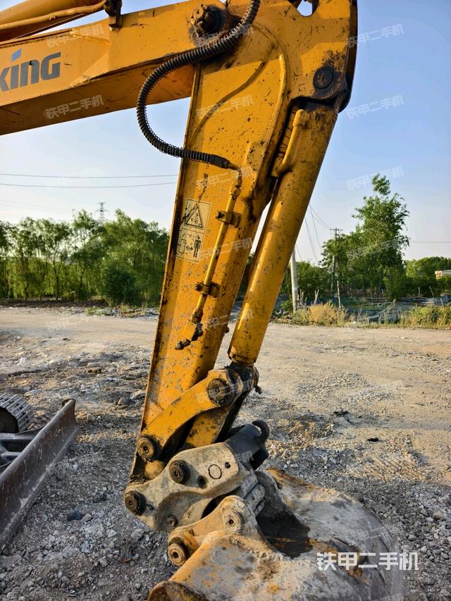 小臂整體右前(工作和回轉(zhuǎn)裝置) 小臂整體右前(工作和回轉(zhuǎn)裝置)