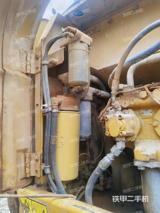 液壓泵斜45?右（大件艙室）