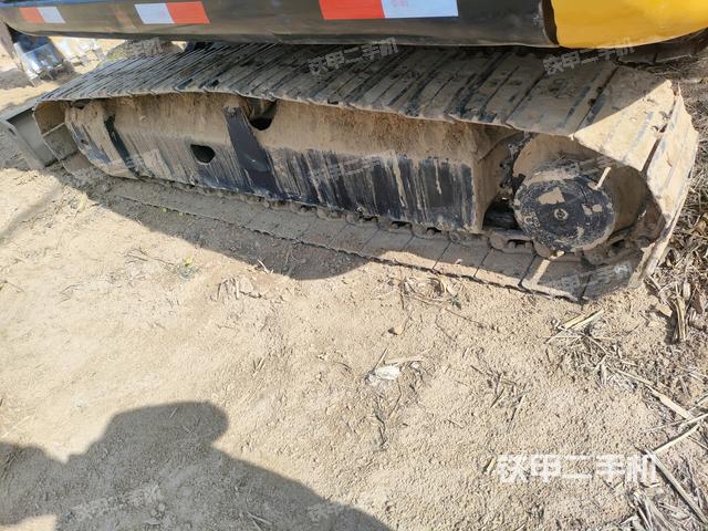 右側(cè)履帶整體?（行走機(jī)構(gòu)）