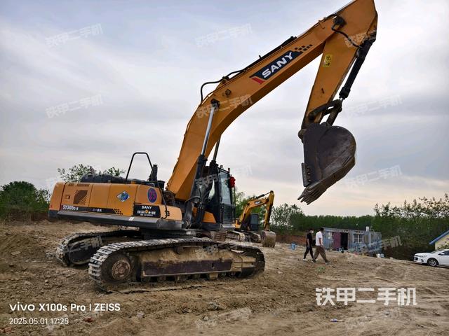 三一重工SY305C挖掘機(jī)