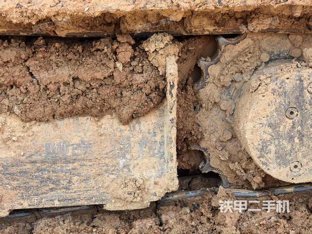 單側(cè)履帶整體（整機(jī)外觀）