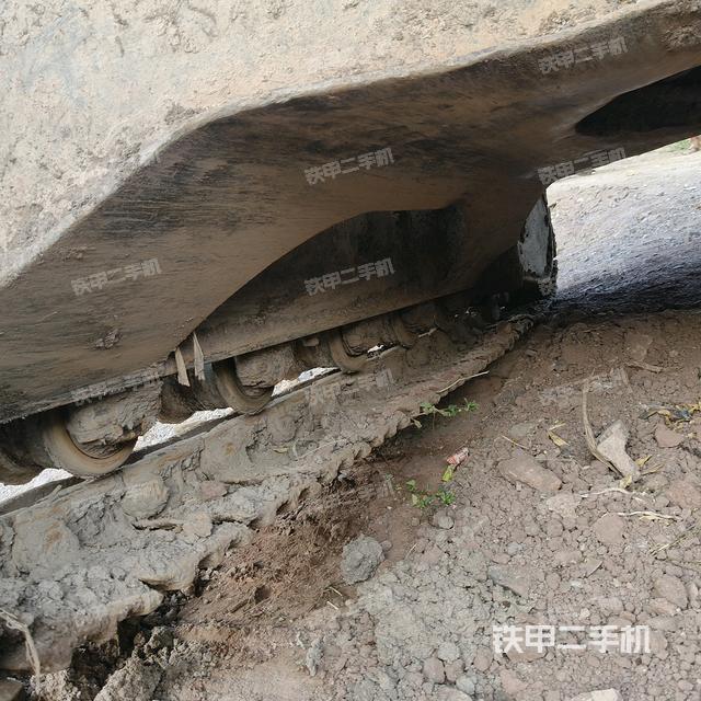 單側(cè)履帶整體（整機(jī)外觀）