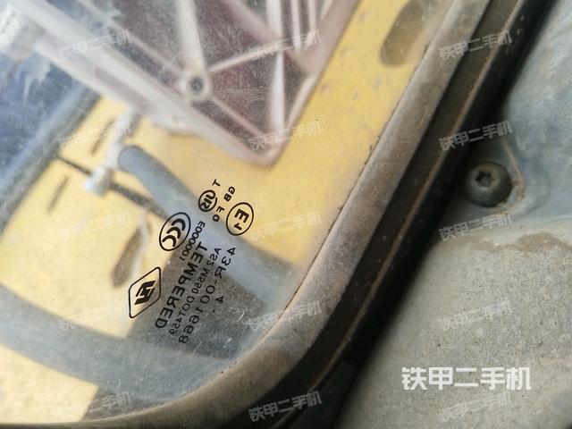 后窗玻璃角標(biāo)（駕駛室部分）