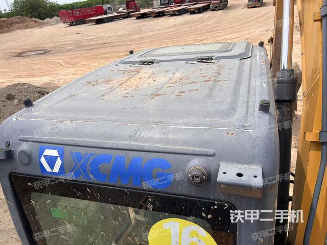 駕駛室整體（整機外觀）