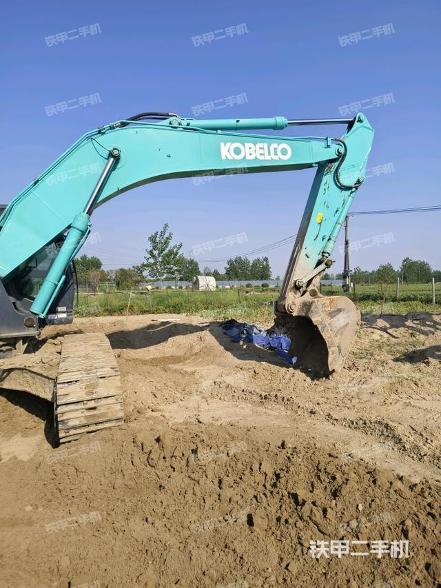 大臂油缸整體?豎拍（工作和回轉(zhuǎn)裝置）