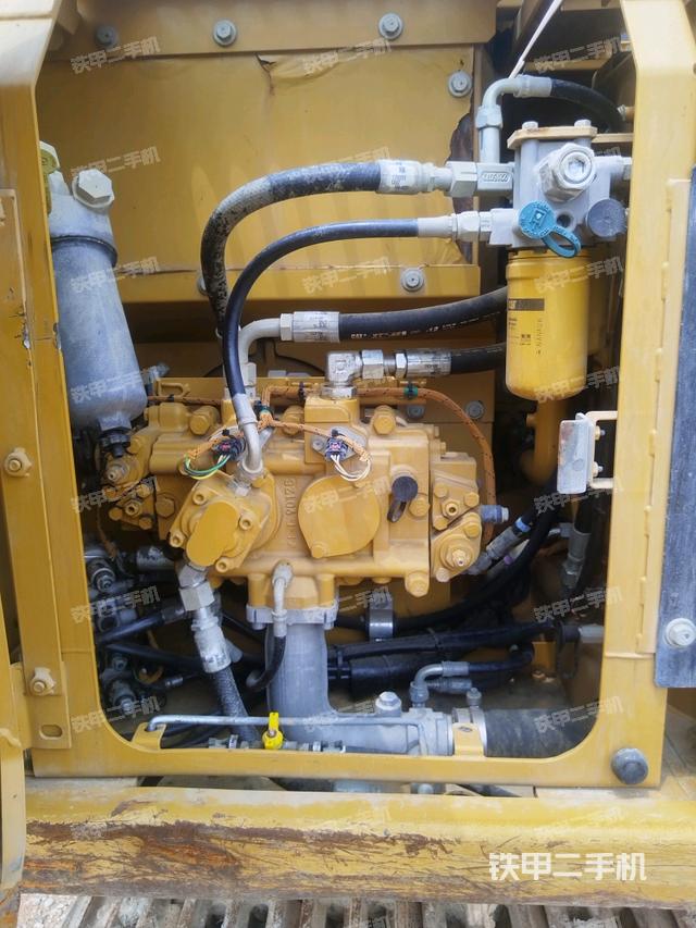 液壓泵室(大件艙室) 液壓泵室(大件艙室)