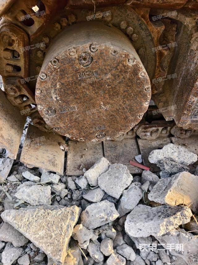 左驅(qū)動(dòng)輪（行走機(jī)構(gòu)）