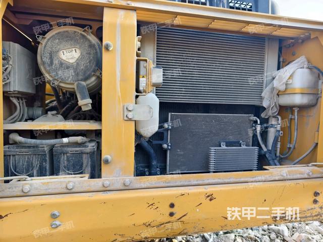 散熱器正面（大件艙室）