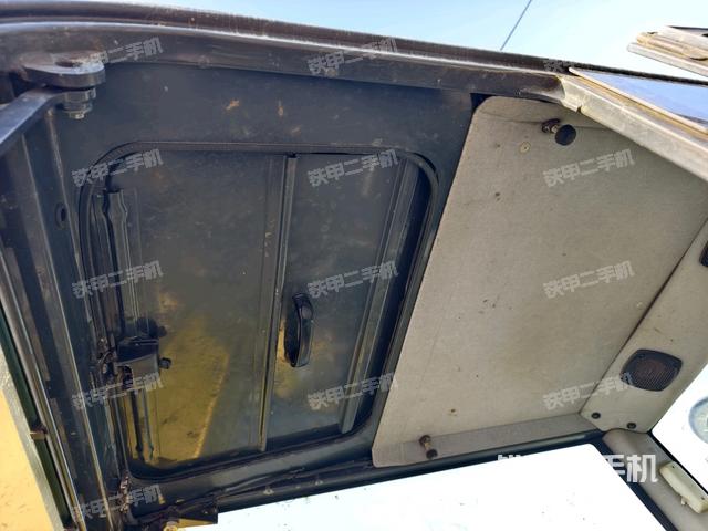 頂棚整體（駕駛室部分）