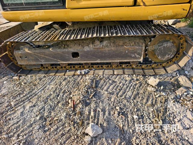 左側(cè)履帶整體?（行走機(jī)構(gòu)）