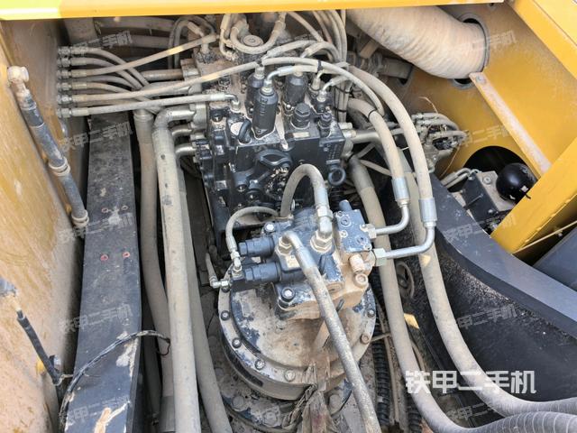 駕駛室頂部俯視（上車(chē)部件）