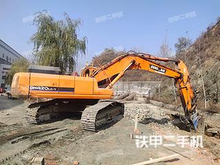 斗山DH420LC-7挖掘机实拍图片