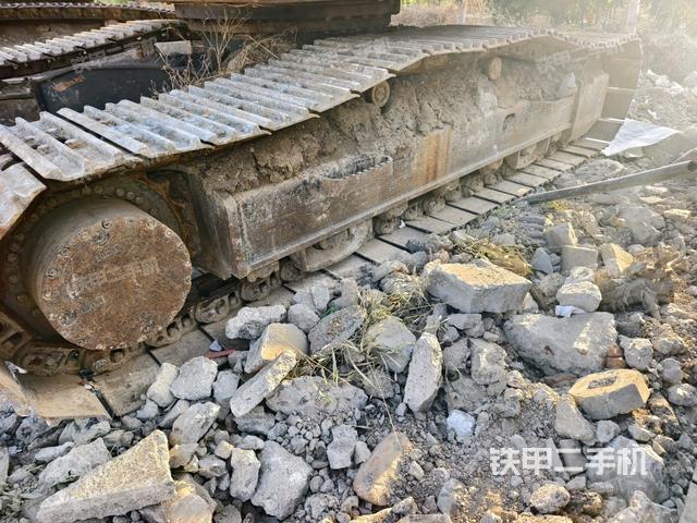 左側(cè)履帶整體?（行走機(jī)構(gòu)）