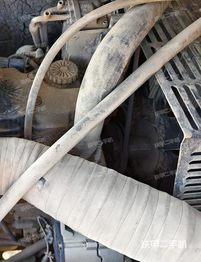 水箱+风扇特写(上车部件) 水箱+风扇特写(上车部件)