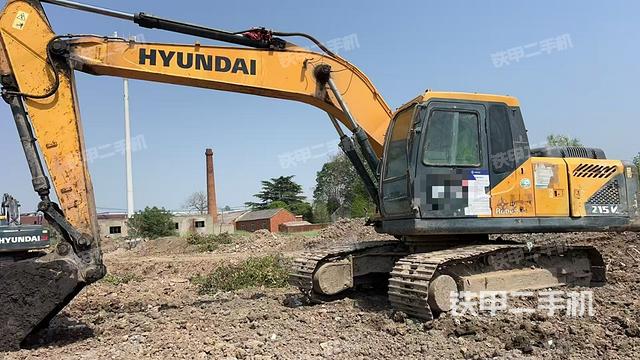 現(xiàn)代R215VS挖掘機(jī)