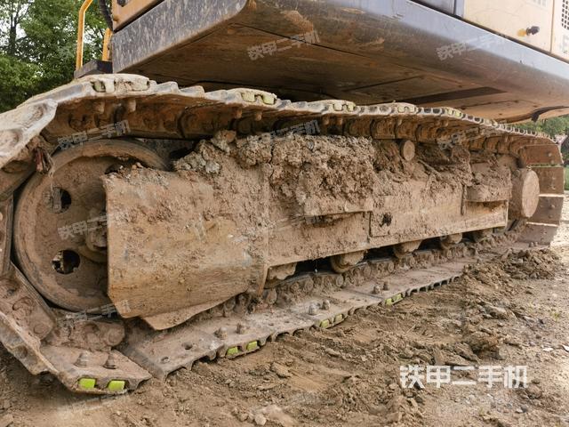 左側(cè)履帶整體?（行走機(jī)構(gòu)）