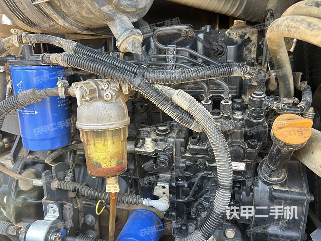 發(fā)動(dòng)機(jī)整體俯視(整機(jī)外觀) 發(fā)動(dòng)機(jī)整體俯視(整機(jī)外觀)