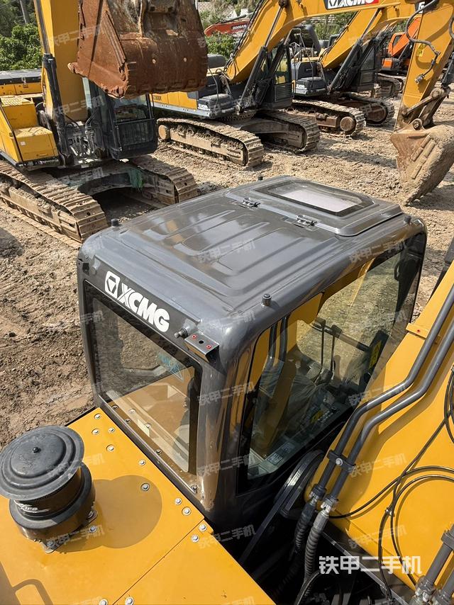 駕駛室頂部（整機(jī)外觀）