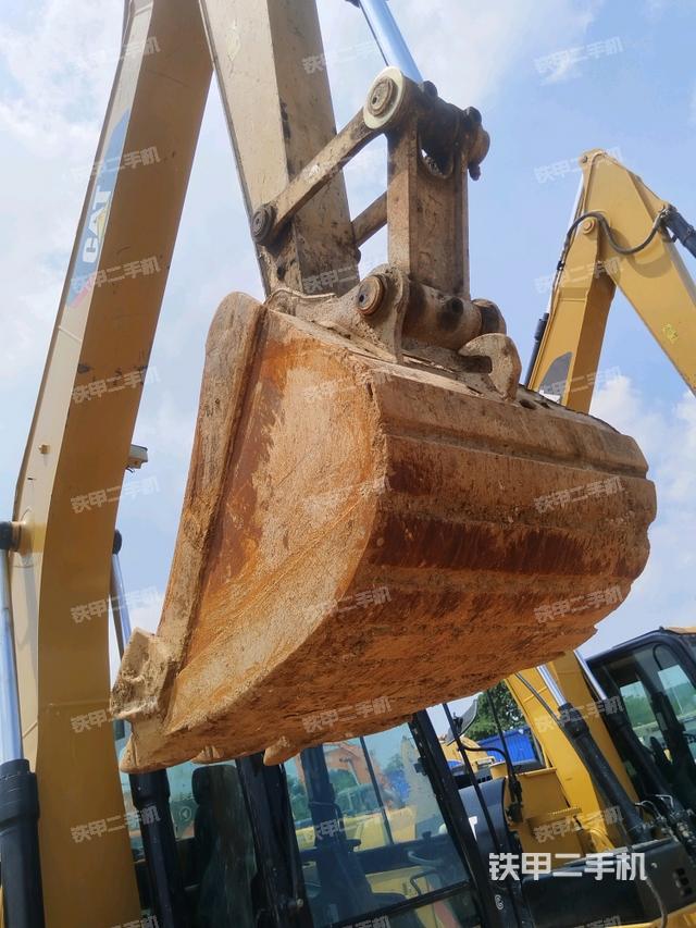 鏟斗45度(工作和回轉(zhuǎn)裝置) 鏟斗45度(工作和回轉(zhuǎn)裝置)