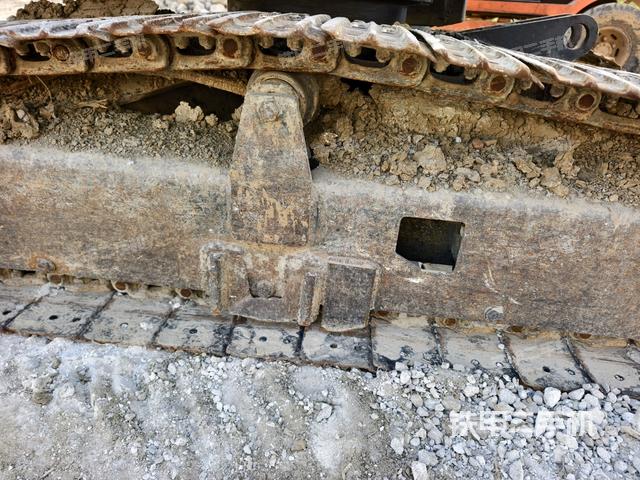 左托鏈輪和鏈筋（行走機(jī)構(gòu)）