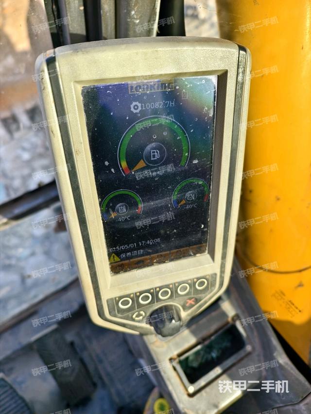 显示屏 (驾驶室部分) 显示屏 (驾驶室部分)