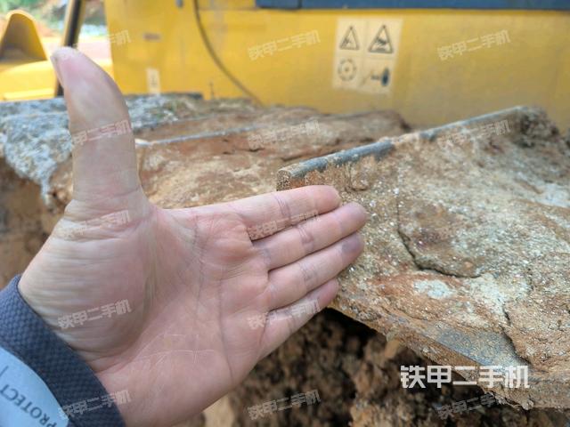 推土鏟右后(推土機(jī)底盤及工作裝置) 推土鏟右后(推土機(jī)底盤及工作裝置)