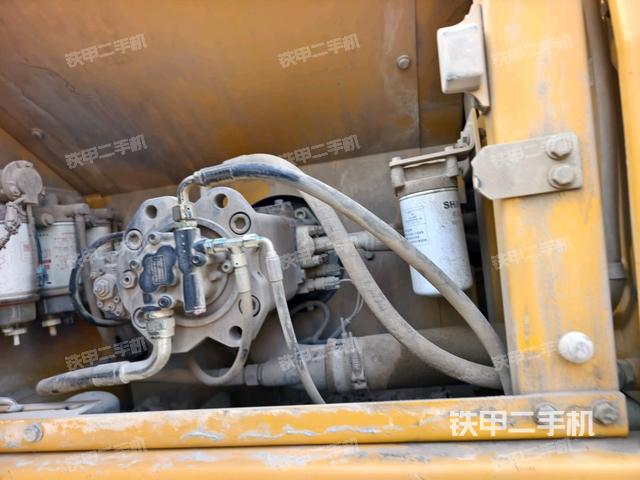 液壓泵斜45?右（大件艙室）