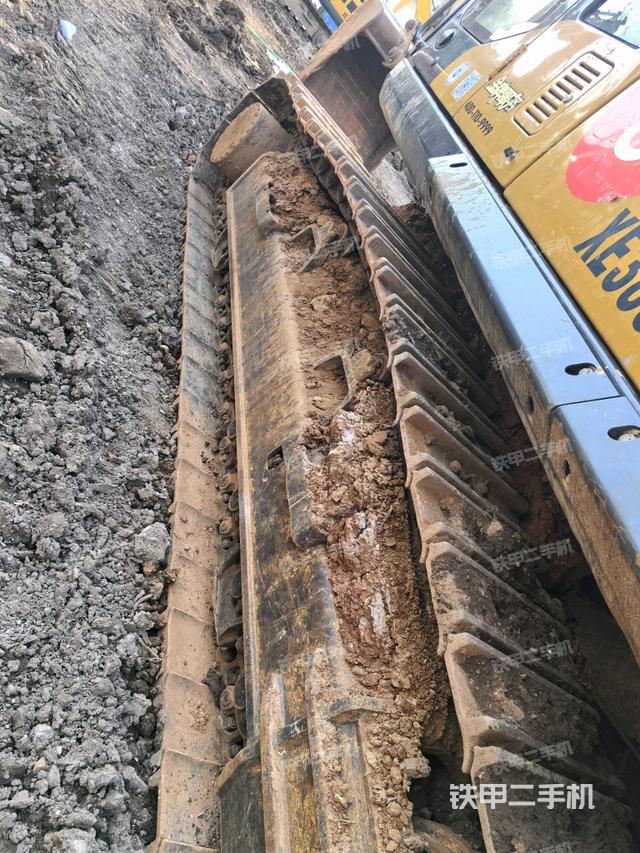 左側(cè)行走馬達(dá)蓋板（行走機(jī)構(gòu)）