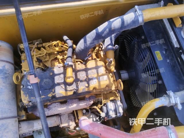 發(fā)動(dòng)機(jī)整體俯視(整機(jī)外觀) 發(fā)動(dòng)機(jī)整體俯視(整機(jī)外觀)