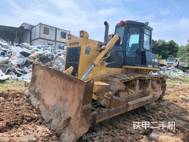山推SD16標準型推土機