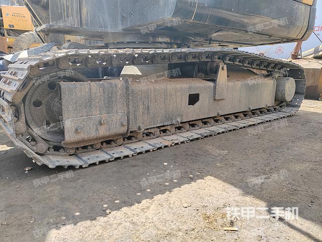 單側(cè)履帶整體（整機(jī)外觀）