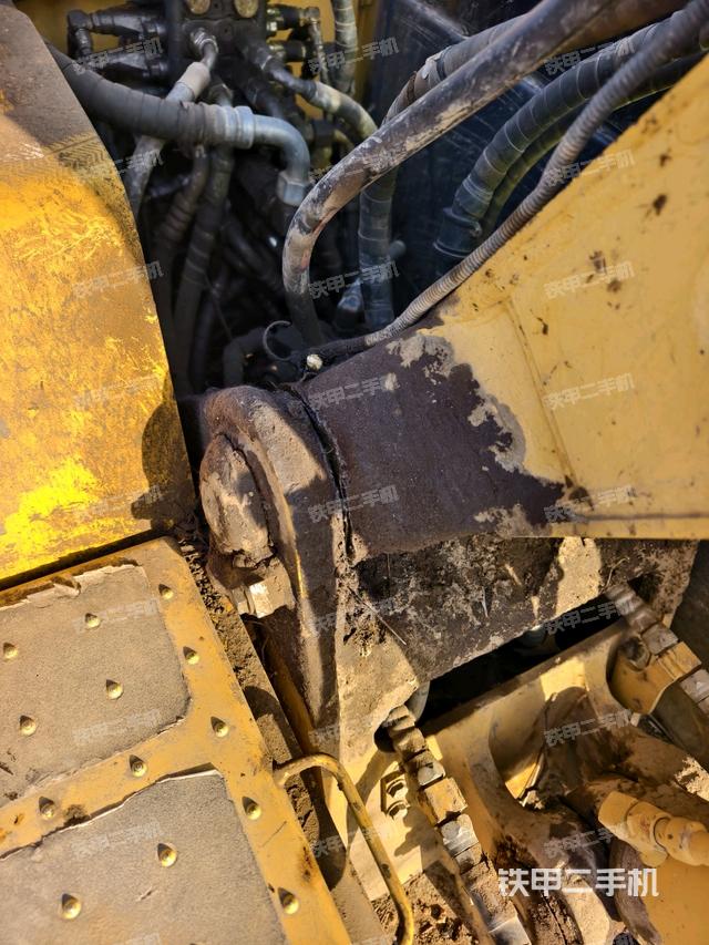 大臂根部?斜（工作和回轉(zhuǎn)裝置）