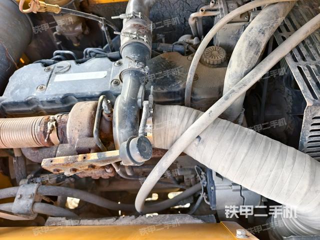 发动机室(上车部件) 发动机室(上车部件)