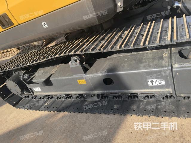 左側(cè)履帶整體?(行走機(jī)構(gòu)) 左側(cè)履帶整體?(行走機(jī)構(gòu))