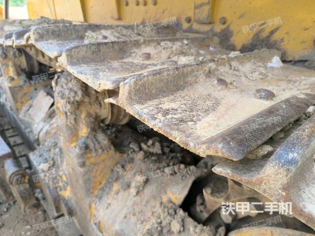 推土鏟右后(推土機(jī)底盤及工作裝置) 推土鏟右后(推土機(jī)底盤及工作裝置)