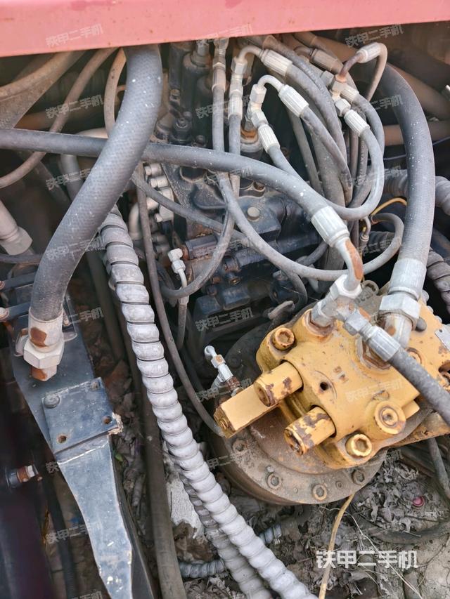 回轉(zhuǎn)馬達(dá)（上車(chē)部件）