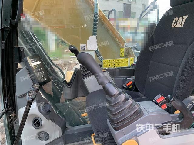 駕駛室整體(整機外觀) 駕駛室整體(整機外觀)