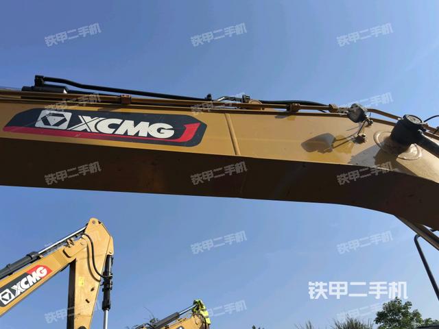 大臂油缸整體?豎拍(工作和回轉(zhuǎn)裝置) 大臂油缸整體?豎拍(工作和回轉(zhuǎn)裝置)