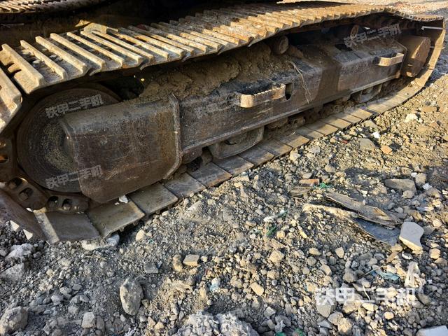 右驅(qū)動(dòng)輪（行走機(jī)構(gòu)）