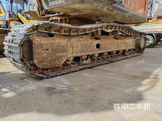 单侧履带整体（整机外观）