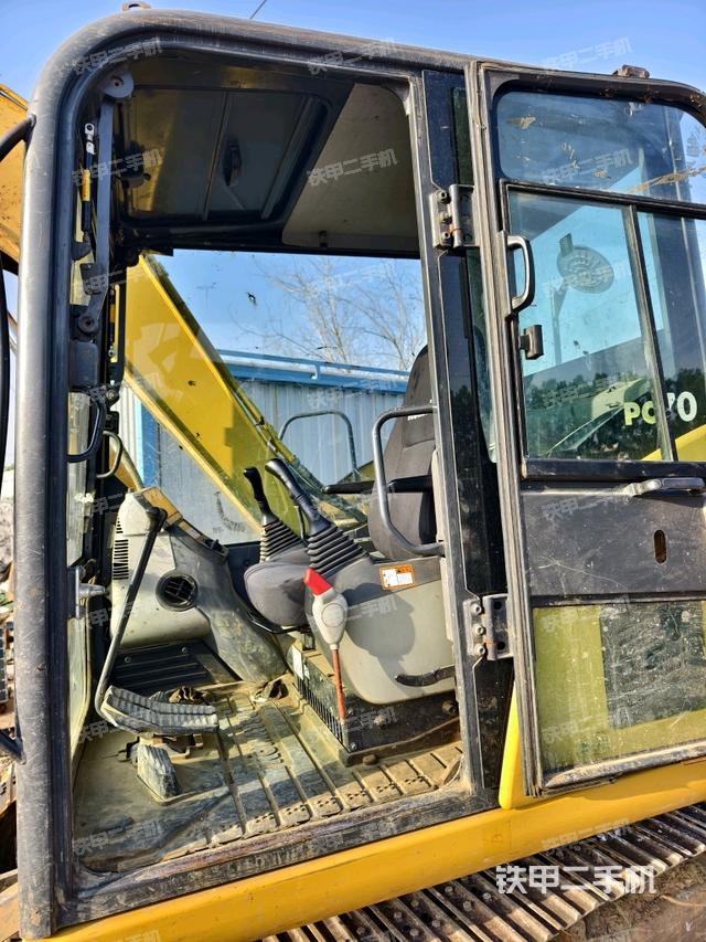 ?駕駛室正側(cè)（駕駛室部分）