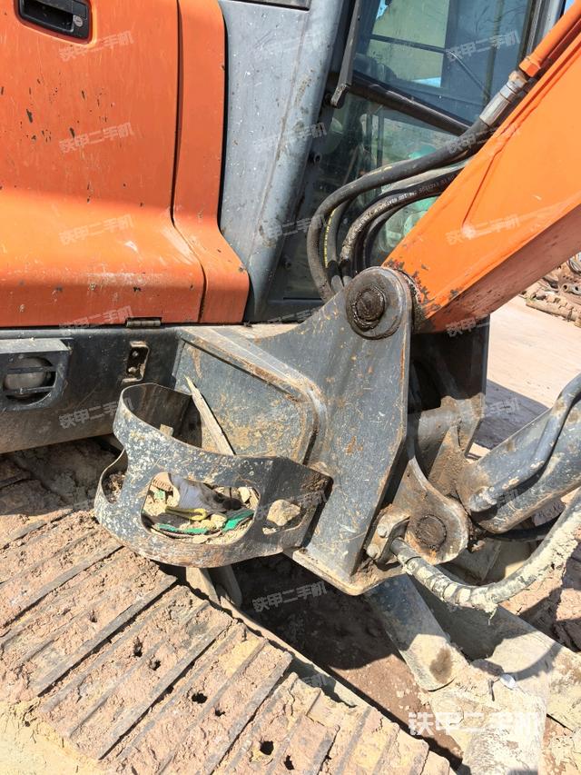 大臂根部?斜（工作和回轉(zhuǎn)裝置）