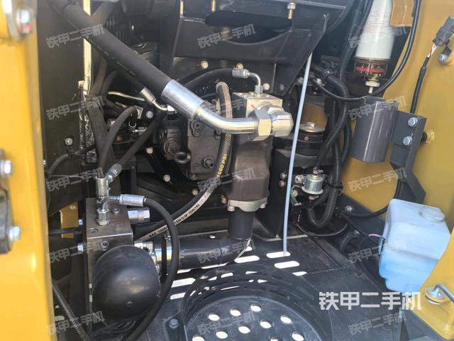 電瓶(大件艙室) 電瓶(大件艙室)
